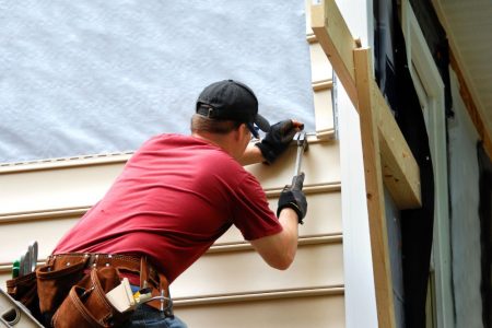 Siding Replacement vs. Repair: What’s Best for Your Home?