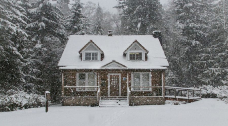 house-in-snow