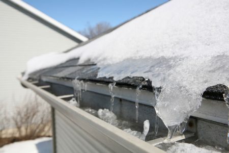 roof-covered-with-ice