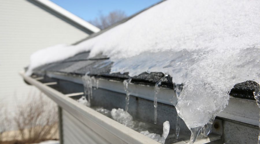 roof-covered-with-ice