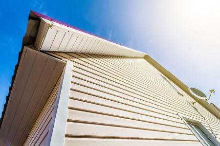 5 Questions To Ask Before Hiring a Siding Repair Contractor